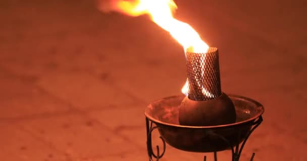 Incendio in bruciatore esterno — Video Stock