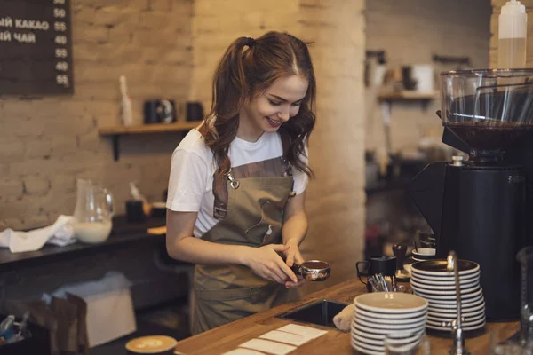 Young Cheerful Barista Woman Make Coffee Cafeteria — Stock Photo, Image