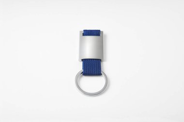 mavi anahtar sahibi beyaz arkaplanda izole edildi