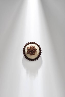 Gurme Brigadeiro Süt Yuvası aroması beyaz arkaplanda izole
