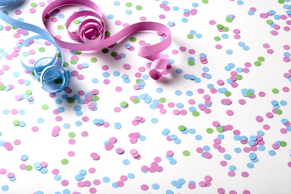 Confetti Serpentine Sullo Sfondo Festa Carnevale Rosa Blu — Foto Stock