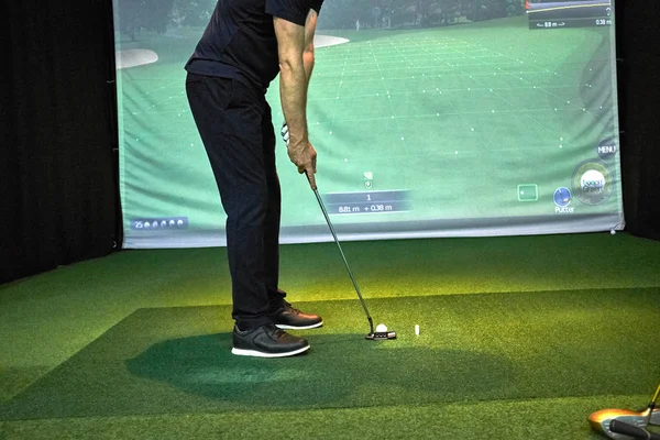 Golf simulator — Stock Photo, Image