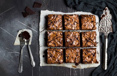 Çikolatalı brownie parça yemek kek pasta ev yapımı hamur işleri tatlı