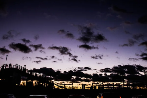 Estación Atardecer Puente Sobre Ferrocarril — Foto de Stock