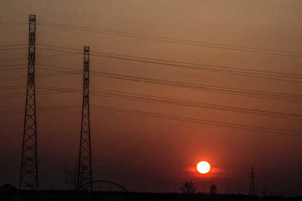 Coucher Soleil Sur Fond Route Des Antennes Beau Paysage Contexte — Photo