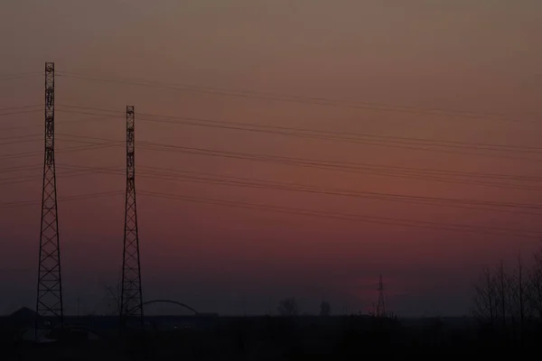 Yolun Antenlerin Arka Planında Gün Batımı Güzel Manzara Arkaplan — Stok fotoğraf