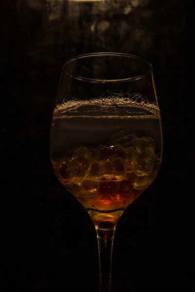 Cocktail Lumineux Inhabituel Cocktail Dans Verre Soleil Dans Verre Cocktail — Photo