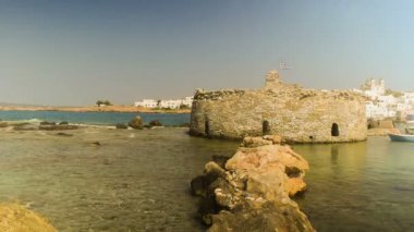Kastelli kale Paros Adası Yunanistan. Eski bir Venedik Kalesi, Naoussa Köyü.