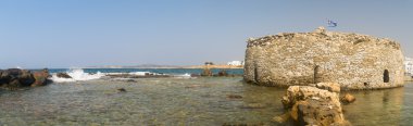 Kastelli kale Paros Adası Yunanistan. Bir eski Venedik Kalesi Naoussa Köyü'nde. Panoramik görünüm.