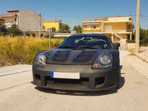 Athènes, Grèce 19 septembre 2017. Devant une voiture de sport noire . — Photo