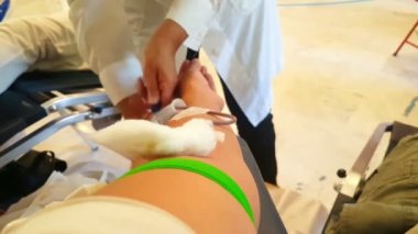 Adam bu kan donör olarak ihtiyacı olan gönüllüler.