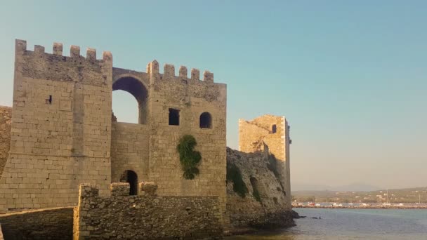 Methoni, Grécia 4 de agosto de 2017. Vista do castelo de Methoni na Grécia . — Vídeo de Stock