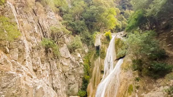 Destino turístico famoso Cachoeira de Kadi em polilimnio Grécia . — Vídeo de Stock
