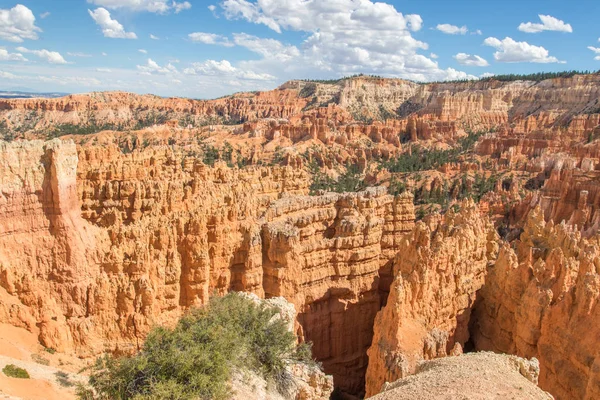 Bryce Canyon günbatımı noktasında görünümünü
