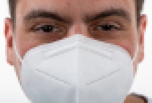 Ağız maskesi takan bir adamın pikselli görüntüsü. — Stok fotoğraf