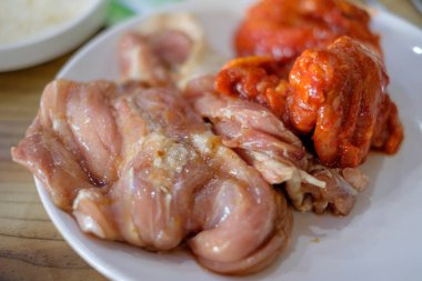 Taze tavuk eti, Korece tarzı fermente