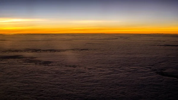 Nuvem e pôr do sol Horizon fundo — Fotografia de Stock