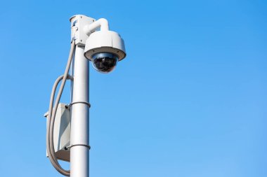 CCTV güvenlik ourdoor gökyüzü üzerinde.