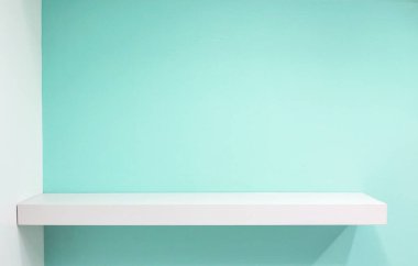 Boş beyaz Dükkanı raf, mavi gökyüzü vintage backgro rafta perakende