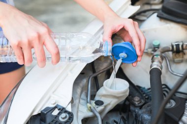 Eller arabanın ön cam w tüp su doldurma