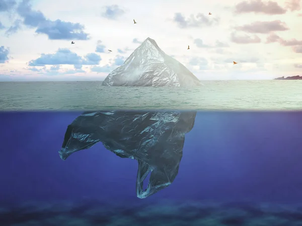 Műanyag Zacskó Úszik Óceánban Környezetszennyezés Globális Felmelegedés Koncepciója — Stock Fotó
