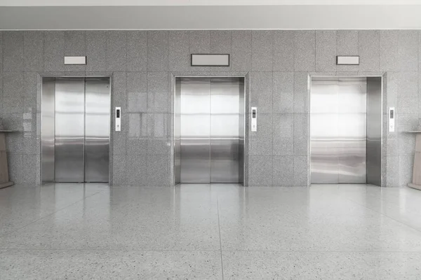 Aufzüge Haustür Wand Aufzüge Mit Geschlossenen — Stockfoto