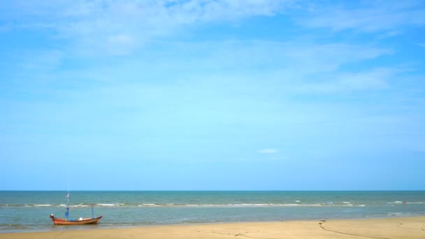 Arena Amarilla Cálida Mar Verano Con Cielo — Vídeo de stock