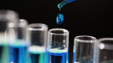 Boru ve test tüpü Fen laboratuvarı test tüpleri kapatın..