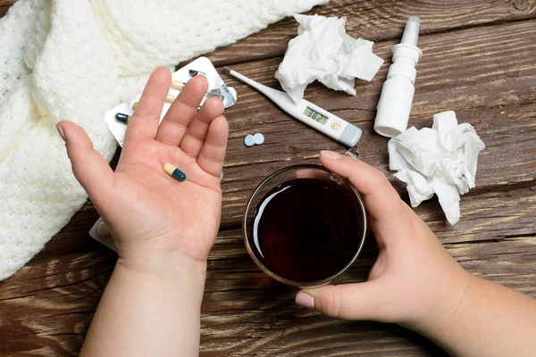 Grip ve soğuk algınlığı tedavisinde — Stok fotoğraf