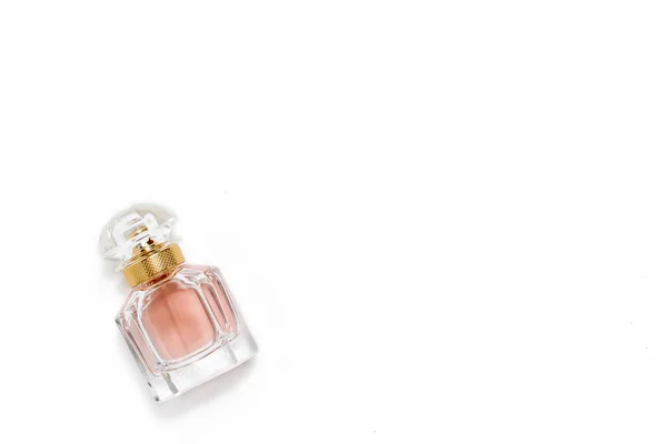 Perfume Acessórios Sobre Fundo Branco — Fotografia de Stock