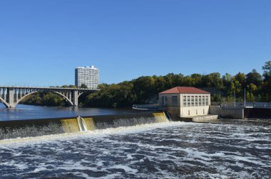 Şelale Ford Barajı