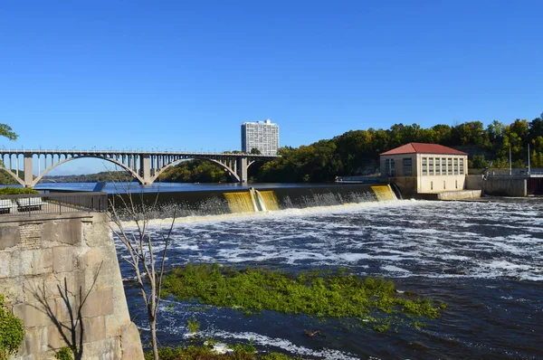 Vattenfallet vid Ford Dam — Stockfoto