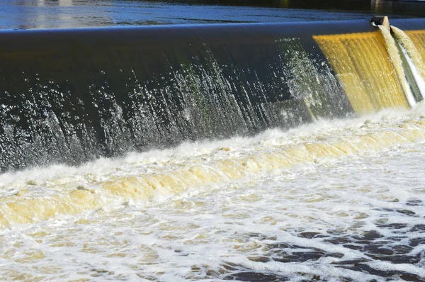 Vattenfallet vid Ford Dam — Stockfoto