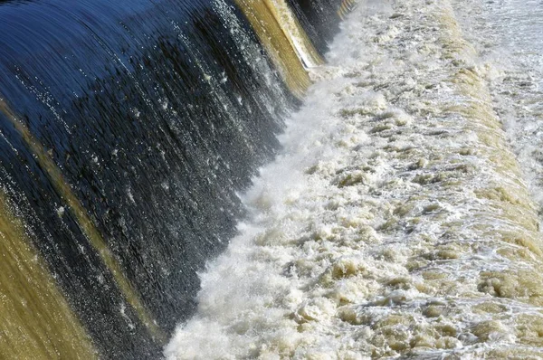 Vodopád u přehrady Ford — Stock fotografie