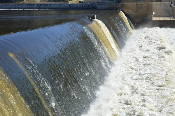 Vodopád u přehrady Ford — Stock fotografie