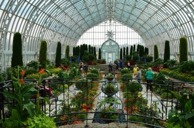 Saint Paul, Minnesota Haziran 2017: Yaz çiçek göster: Como Hayvanat Bahçesi ve St Paul, Mn limonlukta batık bahçesinde.