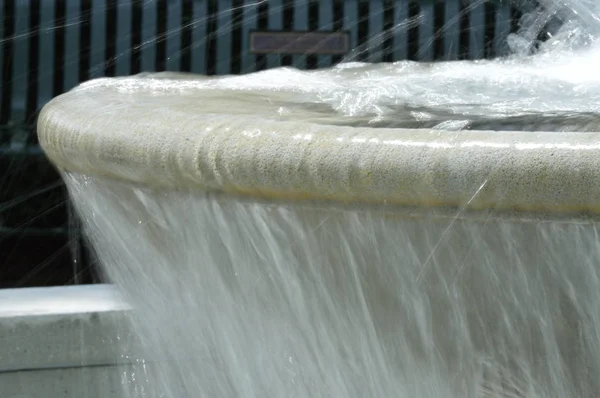 Uma fonte de água — Fotografia de Stock