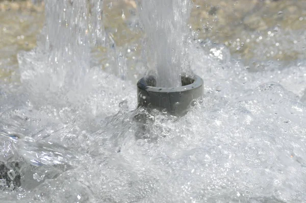 Une fontaine d'eau — Photo