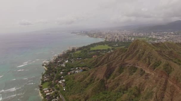 Monumento de Estado de Cabeça de Deamond aéreo Honolulu — Vídeo de Stock