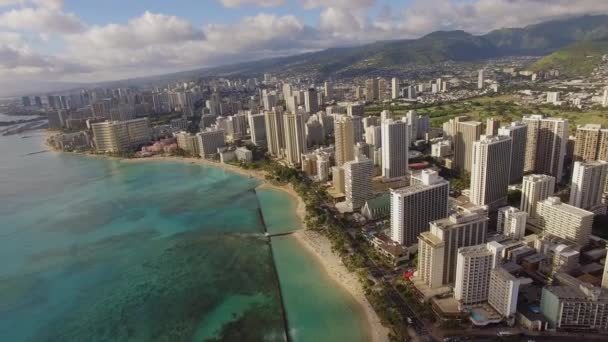 Bahía aérea de Waikiki Kalkaua Ave. — Vídeo de stock