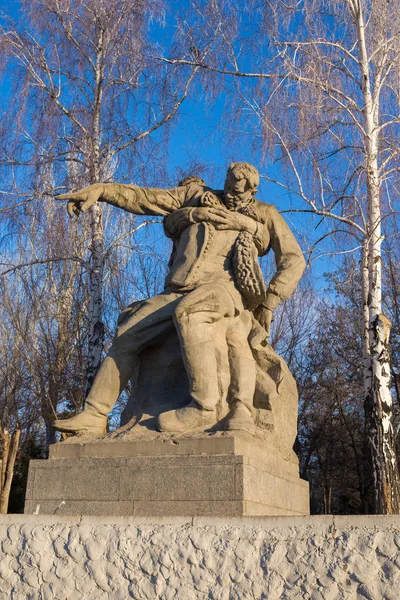 볼고그라드입니다. 러시아-2018 년 1 월 4 일입니다. 조각 구성 볼고그라드, 조각가 예브게니 Vuche에서에서 Mamayev 언덕에 복잡 한 기념의 영웅 광장에 "부 사령관 지휘 전투" — 스톡 사진