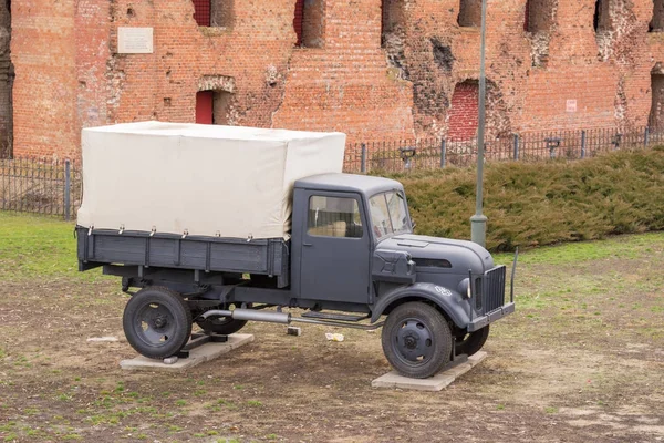 Volgograd. Rusya - 8 Ocak 2018. Alman kamyon Steyr 1500a memorial kompleksi 