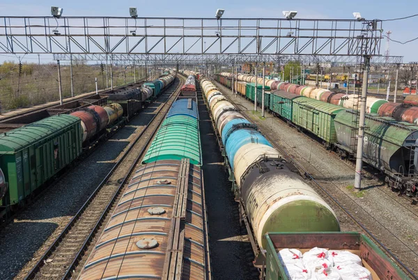Volgograd. Rusya - 30 Nisan 2018. Yük trenleri marshalling yard