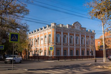 Astrakhan. Rusya-8 Kasım 2019. Tüccar P.E. 'nin evi. Burakov ve varisleri, 1886 'da inşa edildi..