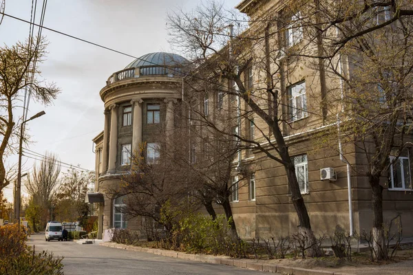 Volgograd. Rusko-13. listopadu2019. Klinická nemocnice č. 5 z Krasnooktyabrského okresu Volgograd. Nemocnice Iljič — Stock fotografie