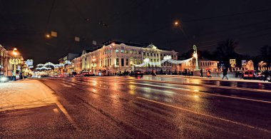 Saint-Petersburg Noel sokak ışıkları