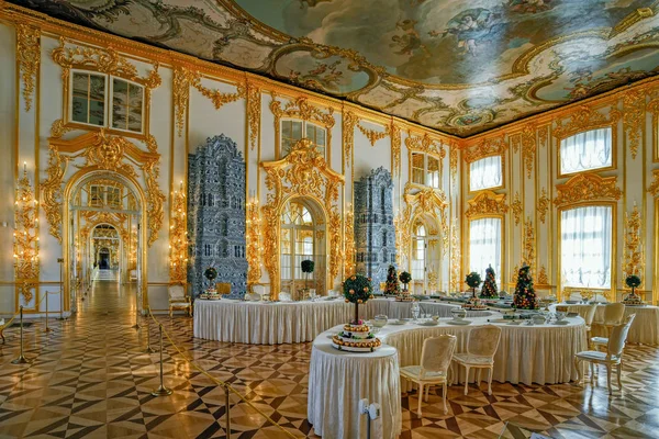 Sala de banquetes en Tsarskoe Selo (Pushkin), San Petersburgo, Rusia —  Fotos de Stock