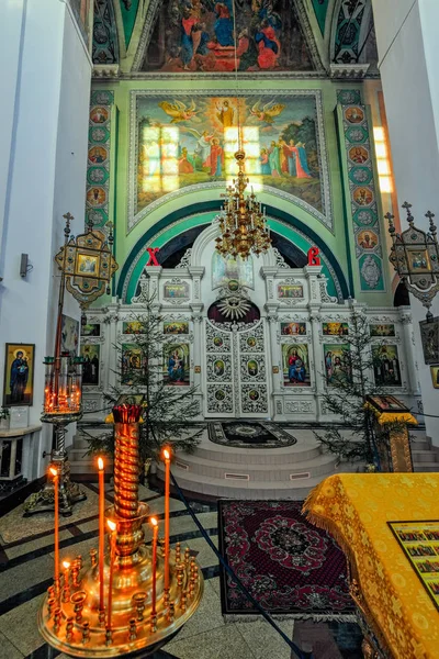 Interieur van de kathedraal van de Kazan women's Klooster, Yaroslavl, — Stockfoto