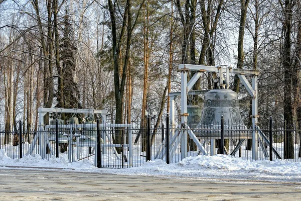 Zewnętrzny zestaw dzwonów Katedra Wniebowzięcia NMP — Zdjęcie stockowe