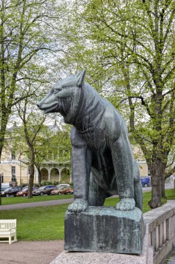 Ayı - Pori şehrin sembolü. Finlandiya